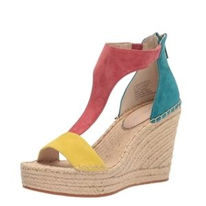 KENNETH COLE NEW YORK Olivia T-Strap Wedge Sandal Coral Multi
